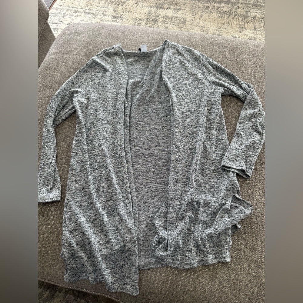Women’s Lightweight Cardigan Divided H&M 
Size XL